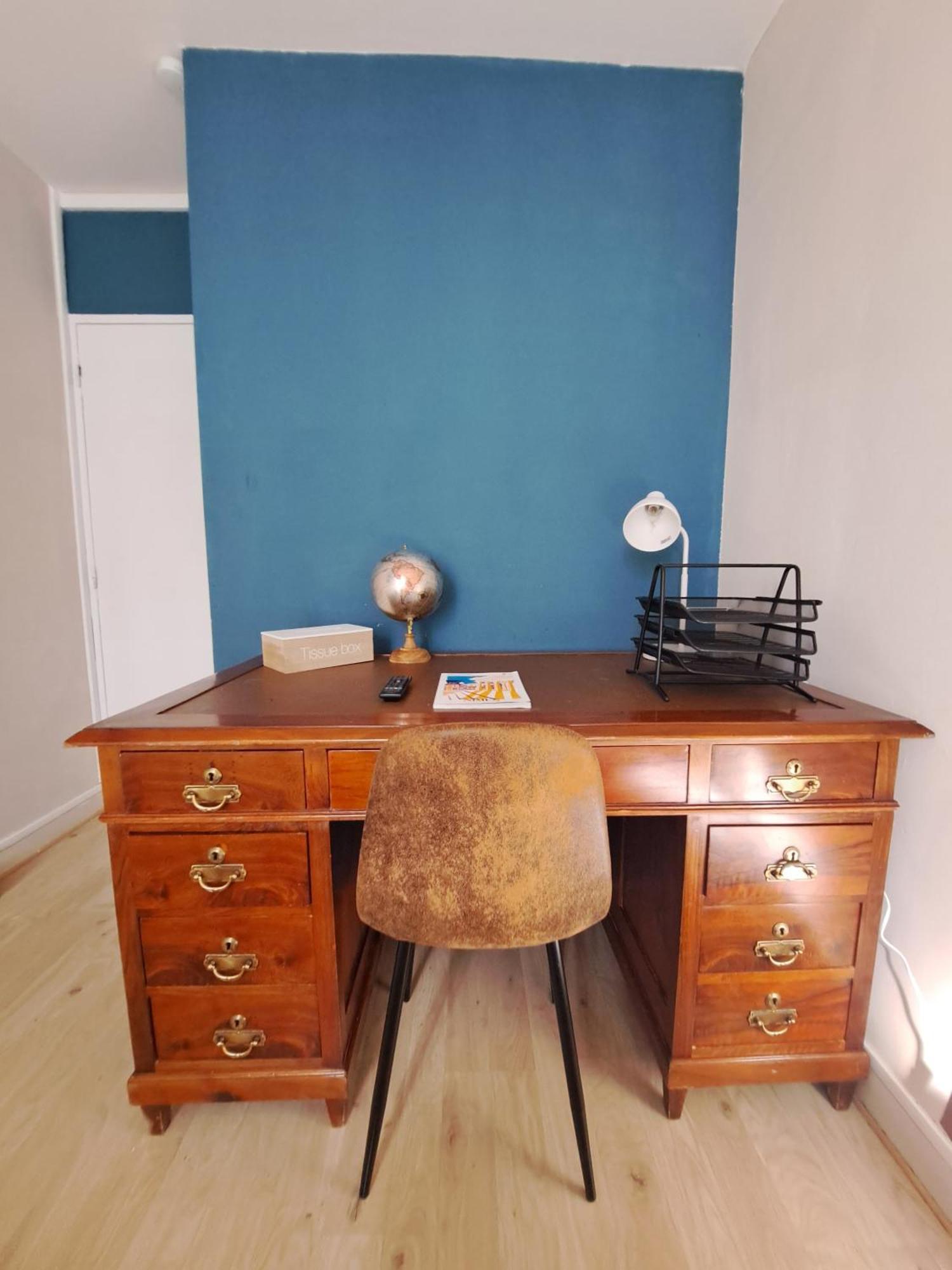 Chambre Spacieuse - Dressing - Sdb Communes - Parking Prive نيم المظهر الخارجي الصورة