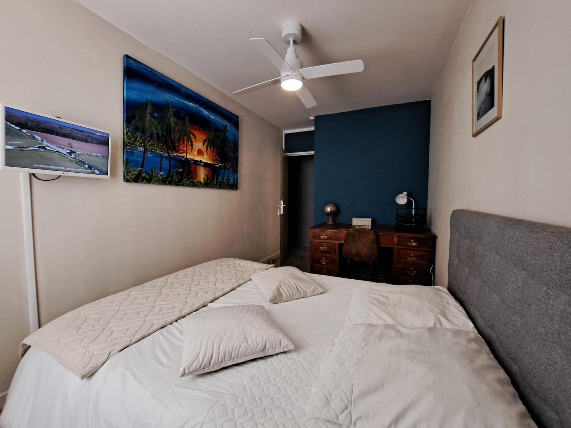 Chambre Spacieuse - Dressing - Sdb Communes - Parking Prive نيم المظهر الخارجي الصورة